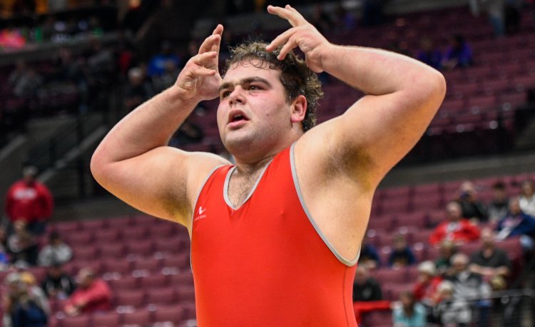 Will Greenberg '25 Makes History as First Wrestling State Champion